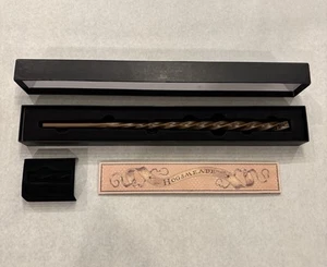 Wizarding World HARRY POTTER Xenophilius  Lovegood WAND Box Universal Studios - Picture 1 of 4
