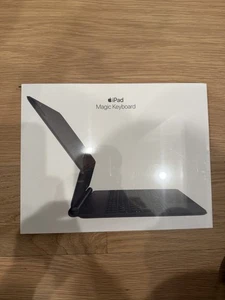 iPad Magic Keyboard - Picture 1 of 2