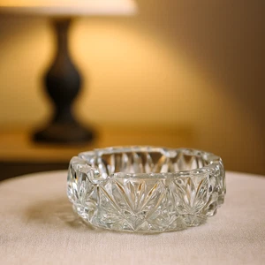 Vintage schwerer runder klar geschliffener Glas Aschenbecher Starburst & Diamant Zigarre Zigarette - Bild 1 von 7