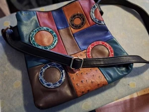 schicke Damen Tasche Handtasche Schultertasche  - Bunt mit auffälligem Muster - Bild 1 von 8