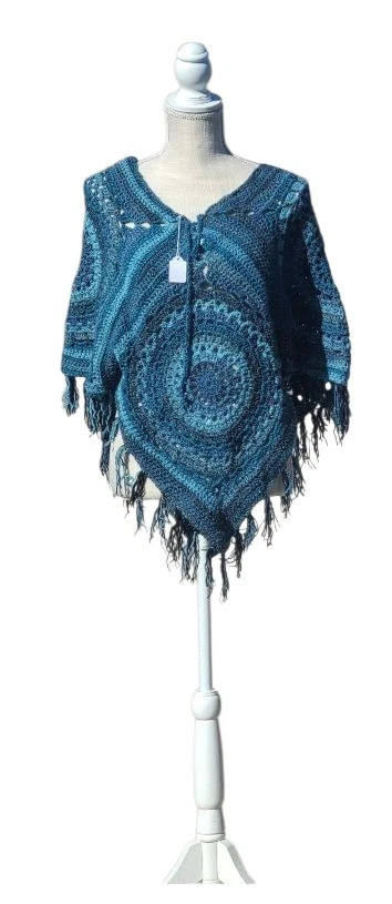 Poncho azul ganchillo Foto 1 de 1
