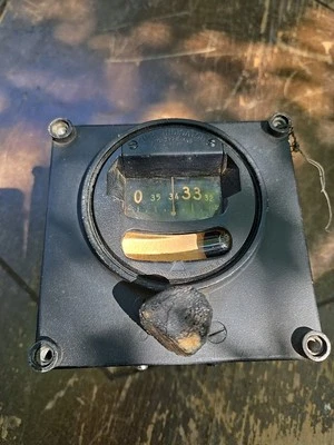 Vintage Sperry Gyroscope Co. Aviation Aircraft Turn Indicator 644730-F — 第 1/4 张图片