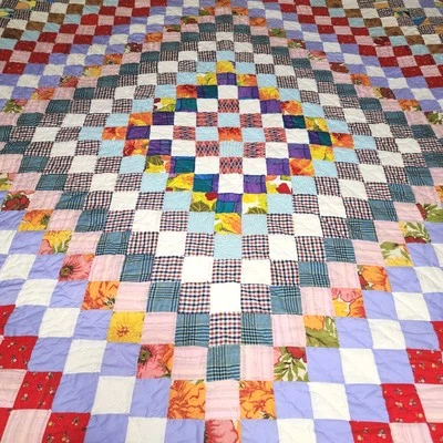 Vtg Square/Diamond Hand Stitch Quilt. 1930S/40S Handcrafted In The USA 68 X 78.  - Image 1 of 4