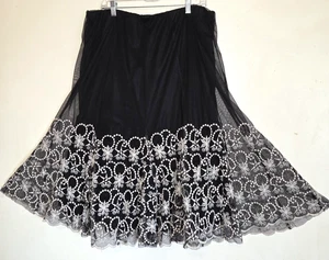 Vintage Style & Co schwarz und elfenbeinfarben Tüllrock 3X Blumen bestickt romantisch Goth - Bild 1 von 19