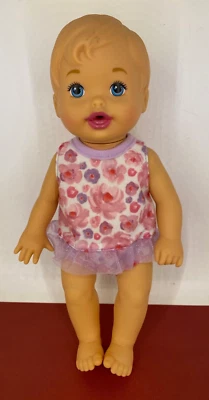 Fisher Price Mattel 2017 ☆ Little Mommy ☆  30cm Baby Doll - Drink & Wet - Image 1 of 4