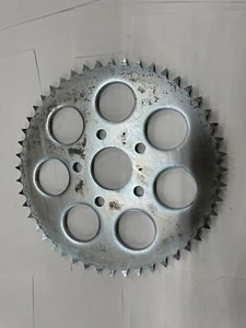 Piñón rueda trasera 48T Harley Davidson Sportster 1000 parte # 41470-82 - Imagen 1 de 3