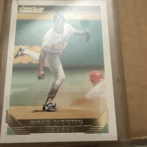 1993 Topps - Gold #145 Eric Young Toppsgold 2nd Baseman In Hard Case - Picture 1 of 6