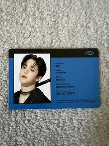 Offizielle Ateez THE WORLD EP. 1 UHRWERK Album Yunho Ausweis Fotokarte A Version - Bild 1 von 2