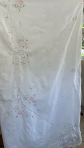 France Tablecloth Cotton Embroidered Vintage - Picture 1 of 3