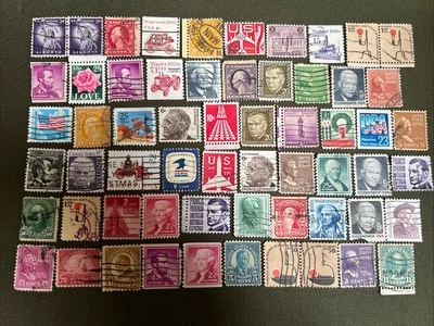 Vintage Lot of 60 Postage Stamps (1059） - Image 1 of 4
