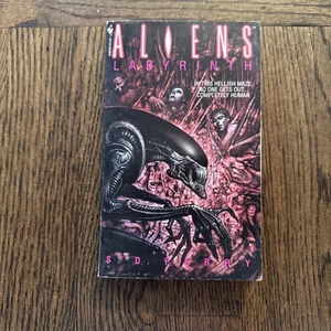 ALIENS: Labyrinth 1996 Paperback S. D. Perry Dark Horse Science Fiction PB - Imagen 1 de 9