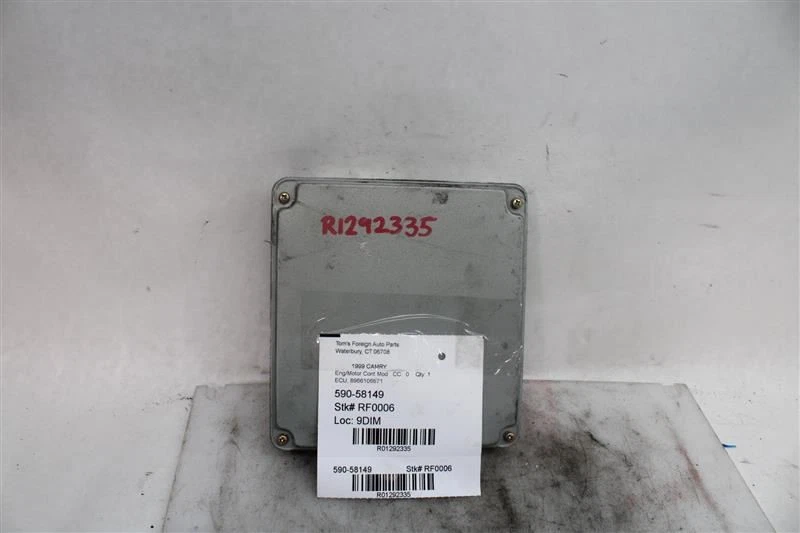 Computadora ECU ECM TOYOTA CAMRY SOLARA 1999 99 8966106671 1292335 Foto 1 de 4