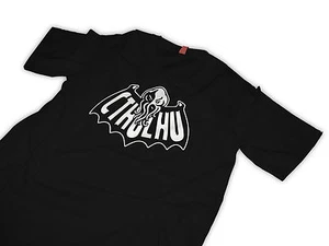 Camiseta Cthulhu Estilo Batman - Imagen 1 de 2