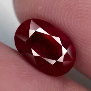 ES 4.81 ct. Rubí Natural Oval Rojo Nigeria - Imagen 1 de 6