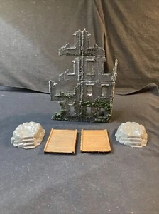 Edificio destruido pintado de forma única, rampas, montículos - Imagen 1 de 12