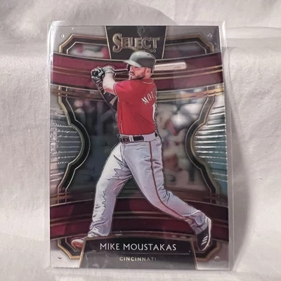 2020 Panini Select Base #25 Mike Moustakas Cincinnati Reds - Image 1 of 2