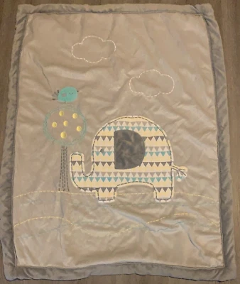 Gray Elephant Baby Blanket by Koala Baby 30 英寸 W x 36 英寸 L 100% 聚酯纤维 — 第 1/3 张图片