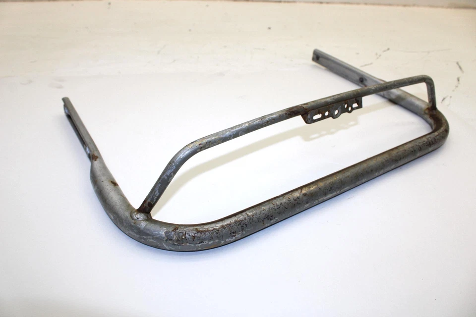 Para-choque traseiro Yamaha Apex Mountain fabricante de equipamento original 2007 8FS-77541-00-00 SY121 - Imagem 1 de 4