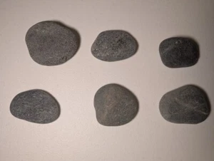 Menge 6 glatte schwarze Fluss Felsen für Handwerk, Malen, Dekor 2" -3" - Bild 1 von 1