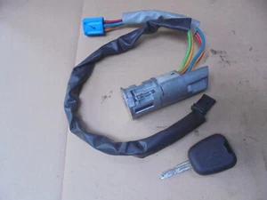CITROEN PICASSO 2005 FACELIFT BARRIL DE ENCENDIDO CON 1 LLAVE - Imagen 1 de 4