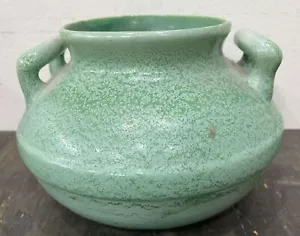 Rumrill Squat Vase with Frosted Matte Green Glaze, Not Signed. - Picture 1 of 4