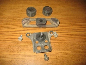 XL500R 1982 tanques de combustible de gasolina soportes cauchos Honda XL 500 50133-MC4-000 - Imagen 1 de 3