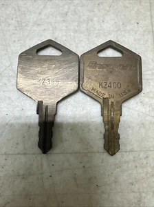 2 Vtg Snap On Tool Box Keys OEM Replacement for Series KZ399 & KZ400 - Picture 1 of 2