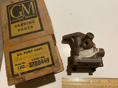 Conjunto de bomba de aceite Chevy II 1962-1963 GM Chevrolet #3788449 / #3788451 como nuevo de lote Foto 1 de 4