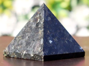 320g! 70mm Larvikite Pyramid - Natural Stone Healing Crystal - Reiki Meditation - Picture 1 of 11