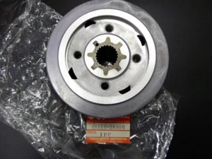 Suzuki VS600 VS700 VS800 Clutch Sleeve Hub NOS INTRUDER Clutch HUB 21410-38A00 - Bild 1 von 8