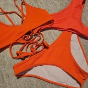 Three Piece :Time & Tru bikini set in orange, size Medium. New - Picture 1 of 5