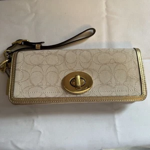 Coach Turnlock Lurex Faden Beige Gold Clutch Legacy Futter Kalbsleder Geldbörse - Bild 1 von 13