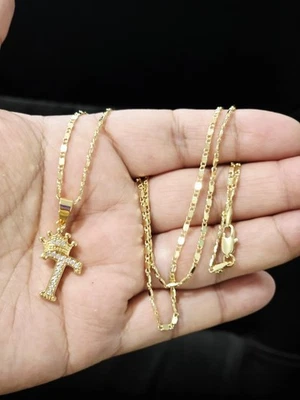 Medalla T con cadena laminado en oro 14k 镀金 T 初始项链 — 第 1/4 张图片