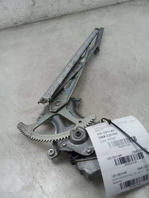 REGULADOR VENTANA TRASERA TOYOTA PRIUS TWO 1.8L TRACCIÓN DELANTERA AL LADO DEL PASAJERO 12-15  Foto 1 de 4