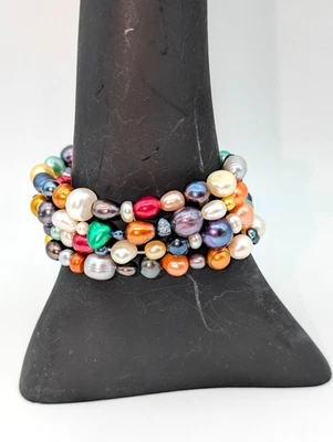 (4) Lote de 4 pulseras elásticas brillantes de perlas de agua dulce teñidas y tamaños multicolores Foto 1 de 4