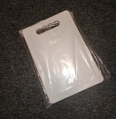 BRAND NEW CUTCO CUTTING BOARD - Image 1 of 2