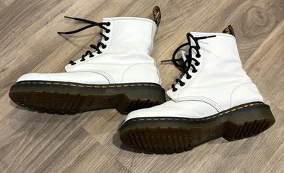 Botas de combate Dr. Martens 1460 Doc con cordones para mujer talla US 8 L blancas Foto 1 de 4