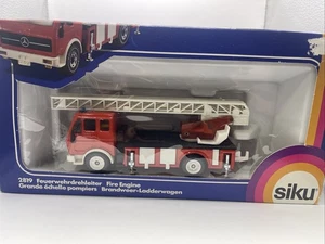 SIKU 2819 MERCEDES-BENZ FEUERWEHR mit 360* DREHVERLÄNGERUNGSLEITER WESTGERM. - Bild 1 von 5