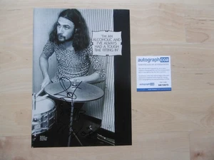 Bill Ward "Black Sabbath" Autogramm signed A4 Magazinbild ACOA - Picture 1 of 3