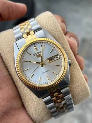 Vintage seiko 5 Fluted Bazel Mens Automatic Watch Day-Date 7009 (Dial Change) - Image 1 of 4