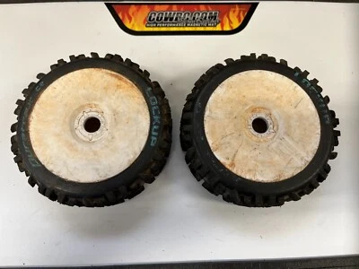 Duratrax C3615 Lockup 1/8 Buggy Tires C2 Mounted White (2) - Image 1 of 4