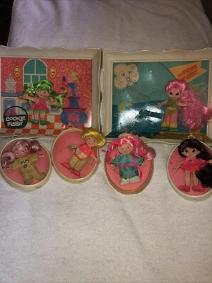 Винтаж 1969 Flatsy 6 кукол с 2 3D рамки одежды обувь 4 замок рамки зажимы - Изображение 1 из 4