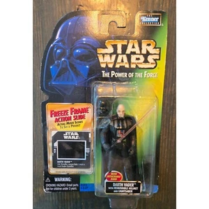 Kenner Star Wars Darth Vader Action Figure Power of the Force Removable Helmet - Imagen 1 de 6