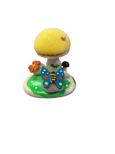 Vintage Mushroom Rock Art Sculpture Pin Cushion Lipco Made in Taiwan Butterfly - Foto 1 di 3