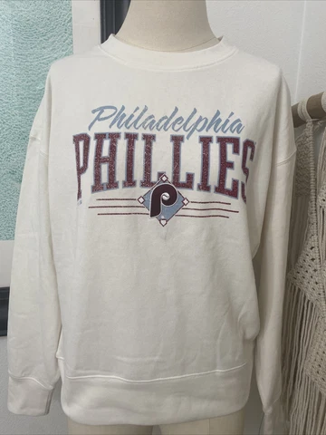 NWT Philadelphia Phillies WOMENS MEDIUM White Relaxed Fit Sweater Long Sleeve Cover