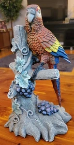 Scarlet Macaw Parrot Statue On Branch With Grapevine Vintage - Picture 1 of 8
