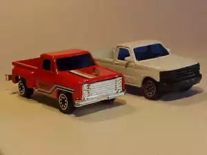 LOTTO 2 pickup Ford 1968 e 1999 Stepside Hong Kong & Welly 1/64 pressofusi come nuovi sfusi - Foto 1 di 8