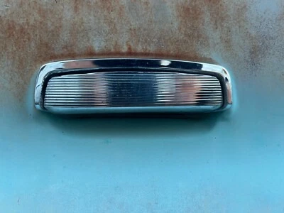 Manija de puerta exterior trasera izquierda conductor Chrysler New Yorker 1960 1961 fabricante de equipos originales Foto 1 de 3