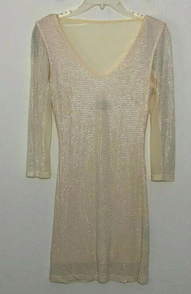 Mini Vestido Bebe Crema Melocotón S Manga Larga Adornado Con Cuentas Elastizado Bodycon DM Foto 1 de 4