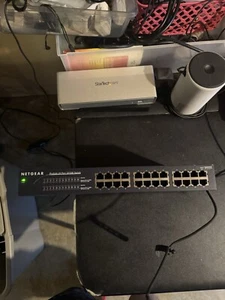 Netgear ProSafe 24 Port 10/100 Switch - Picture 1 of 2